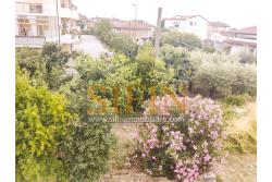 Appartamento con garage - Fontanarosa Rione Matteotti, nella prima periferia del paese, proponiamo in vendita un pratico e luminoso appartamento di mq. 94,00 ca. situato al secondo piano di una piccola palazzina composta da soli 4 appartamenti.