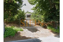 Casa con Giardino - Casa semi-indipendente con giardino Contrada Bosco di Montagliano In posizione tranquilla e panoramica, immersa nel verde ma comodamente collegata, a soli 20 minuti dal casello autostradale A16 di Grottaminarda, proponiamo in vendita una casa semi-indipendente di mq. 220,00 ca. con corte e giardino privato di mq. 650,00 ca.