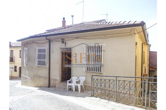 Casa con garage - Vendita - Fontanarosa (AV) via Dogana Vecchia, 20